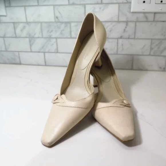 Amazing Vintage Nude Heels - Picture 9 of 15